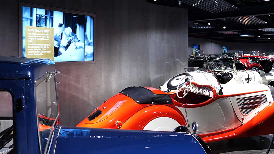 EFA Mobile Zeiten 4K Monitore und Multimedia Player sorgen für die Lebendigkeit dieser Ausstellung
